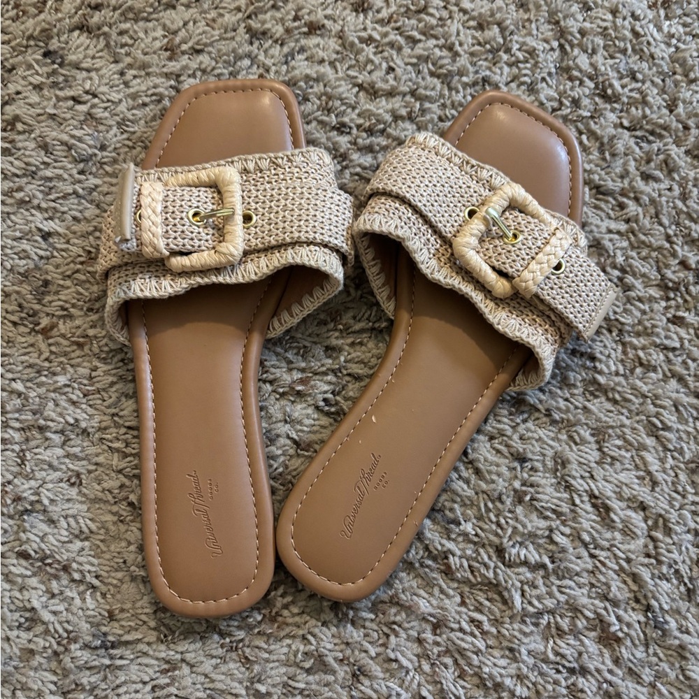 Women's Universal Threads Sandals